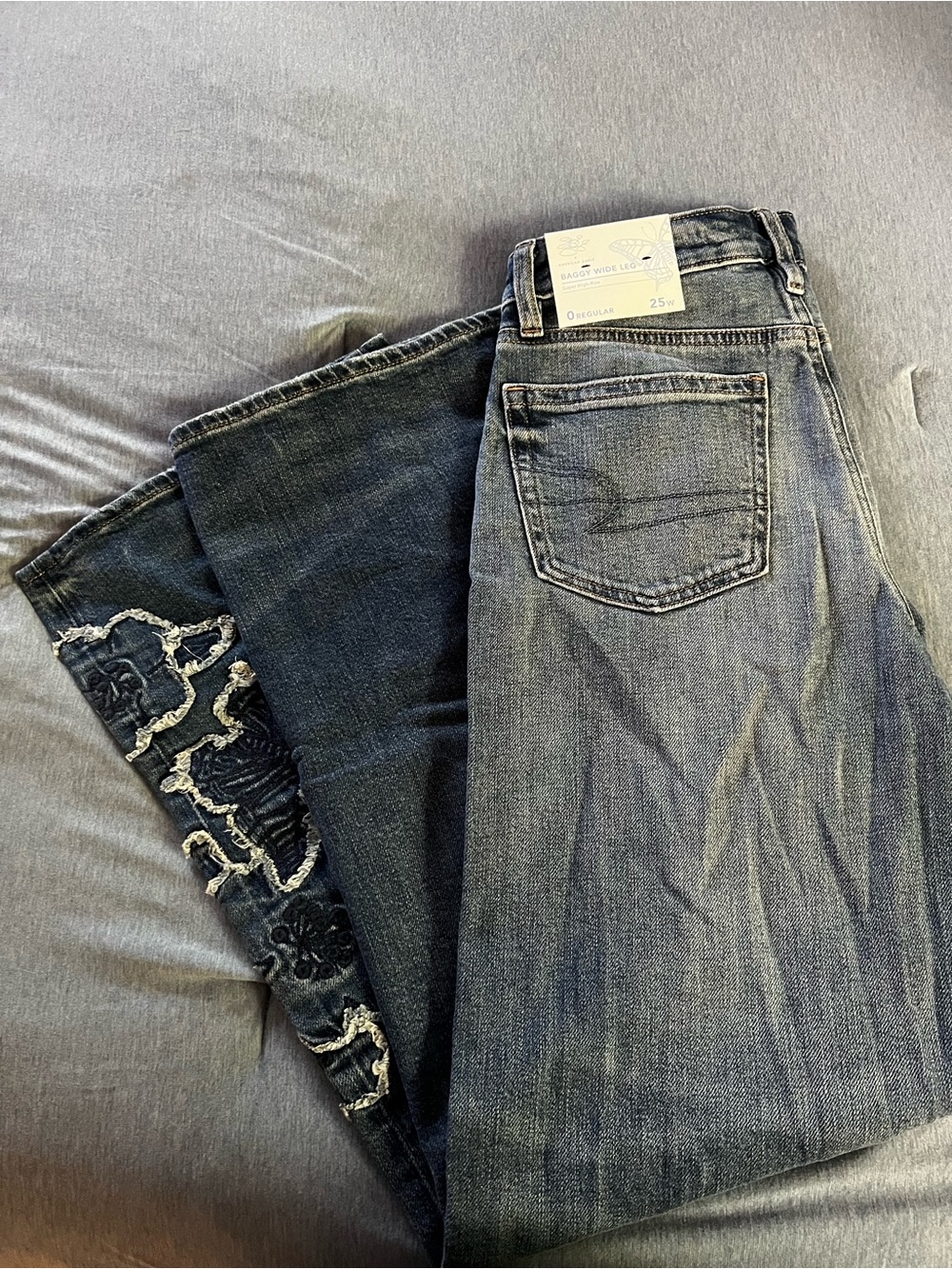 American Eagle Outfitters Baggy Wide Leg Jeans - Dark Blue - Sydney Sweeney - Picture 2 of 7